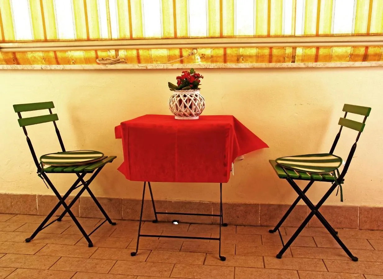 Patty'S Aparthotel Arezzo 2*,